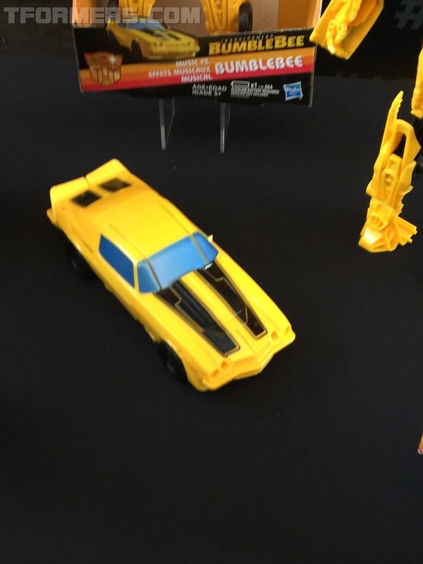 Sdcc 2018 New Bumblebee Energon Igniters Movie Toys From Hasbro  (2 of 49)